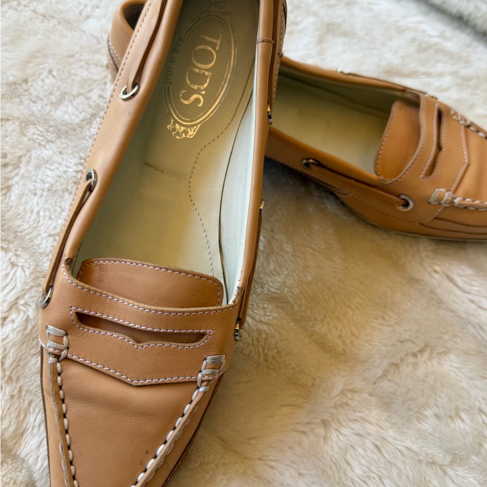 COPY - Tod's Tan Leather Loafers Classic Slip-Ons